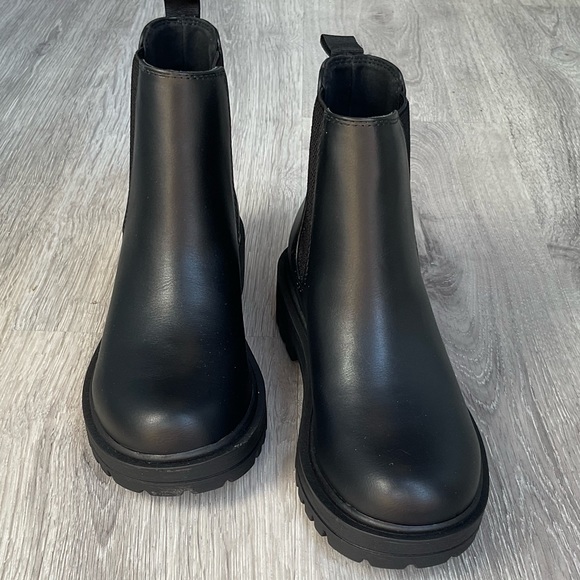 Black pull on boots Pilot style Soda brand TTS - Picture 4 of 4